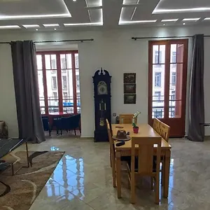 Neoclassique Centre-ville Apartment